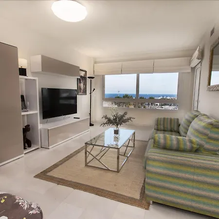 아파트 Primera Linea De Playa En Puerto Banus 마르베야