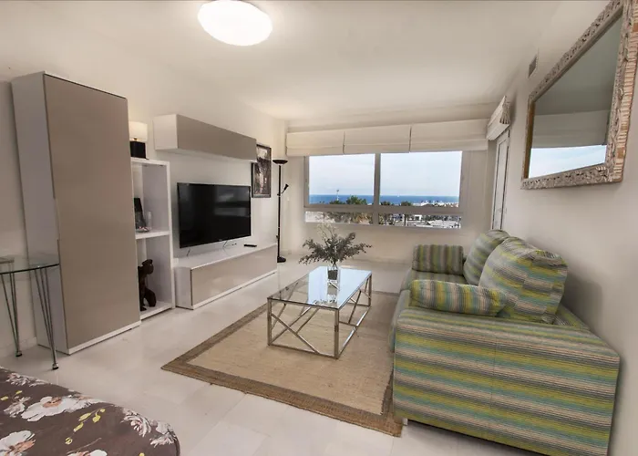 아파트 Primera Linea De Playa En Puerto Banus 마르베야