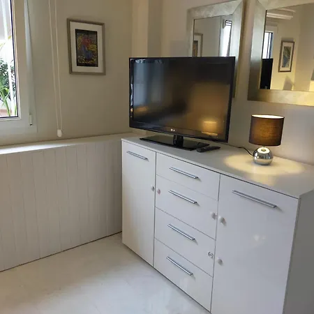 Apartament Primera Linea De Playa En Puerto Banus *